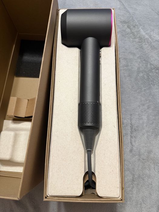 Dyson supersonic