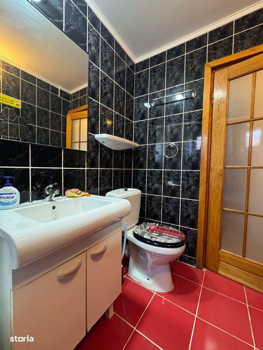 Garsonieră confort 1, localizată în zona de sus a orașului.