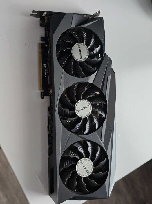 GeForce rtx 3090, gygabate 24 gb