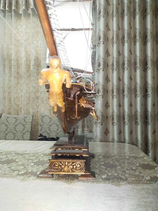 Kema sotiladi. (Suvener)