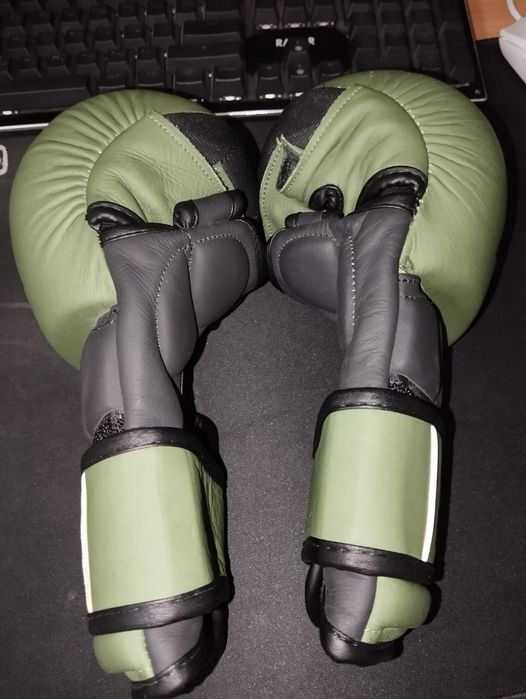 Новые  Перчатки BUKA