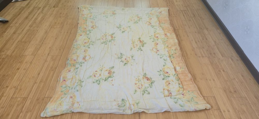 Одеяло б/у 1000 тг.