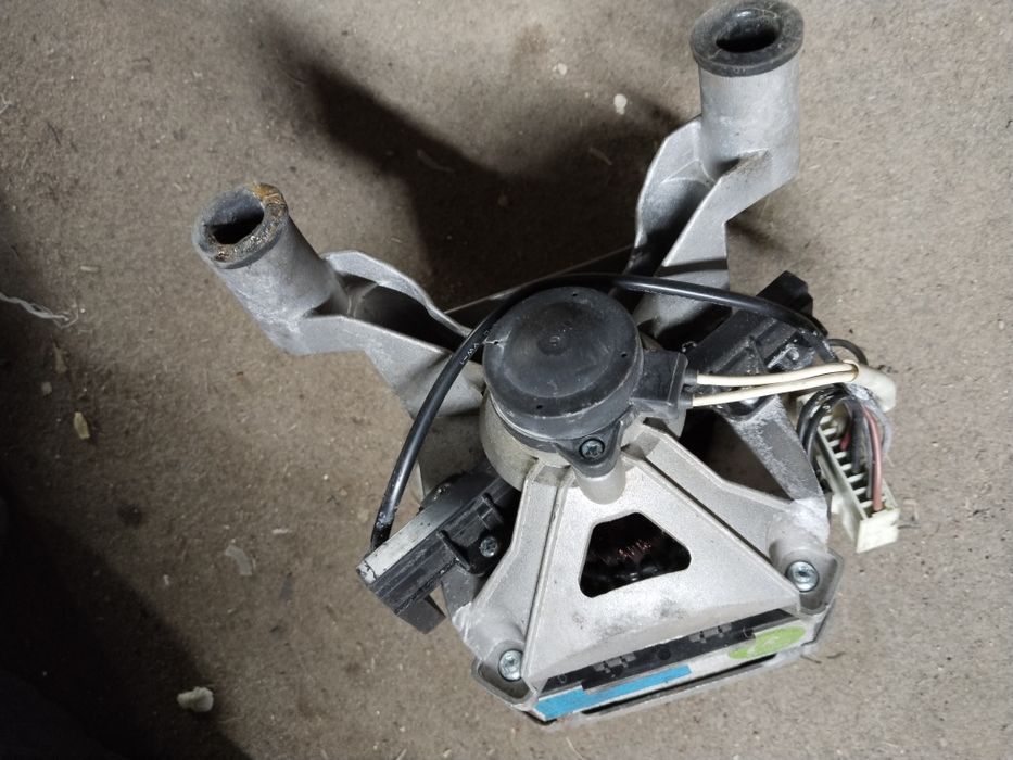 Моторчик от стиральной машины Самсунг