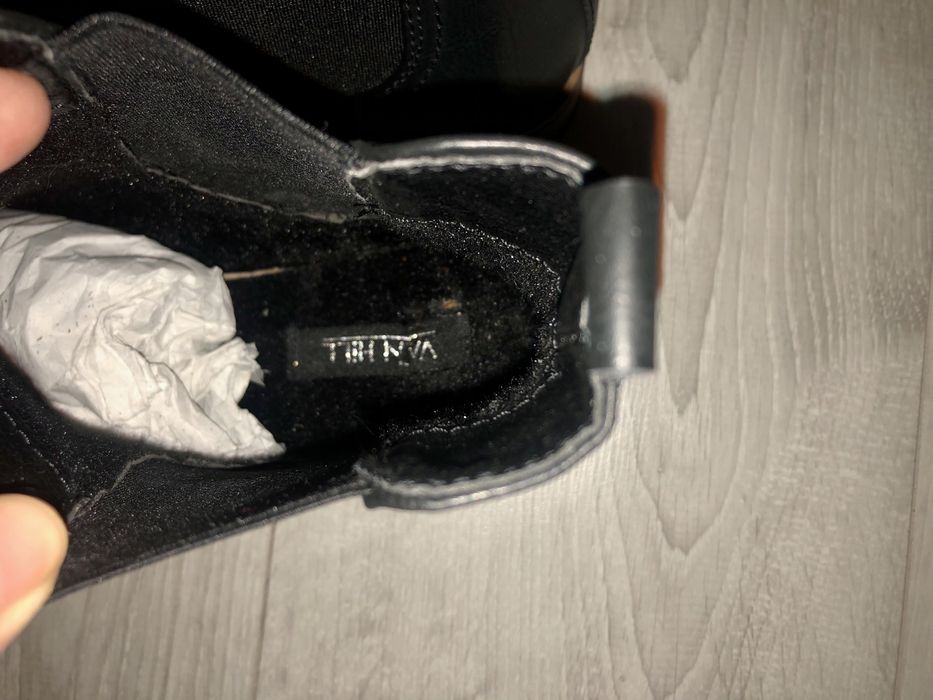 Новые. Стильные весенние ботинки.