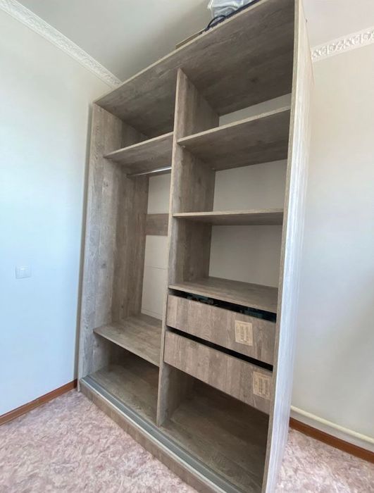 Продам шкаф купэ