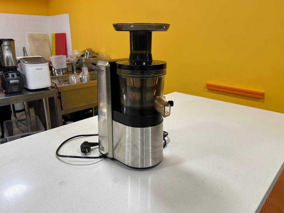 Соковыжималка шнековая Hurom