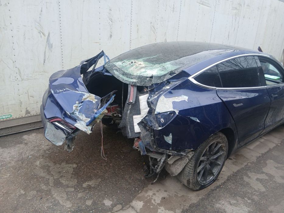 Tesla model 3 Dual motor avariniy