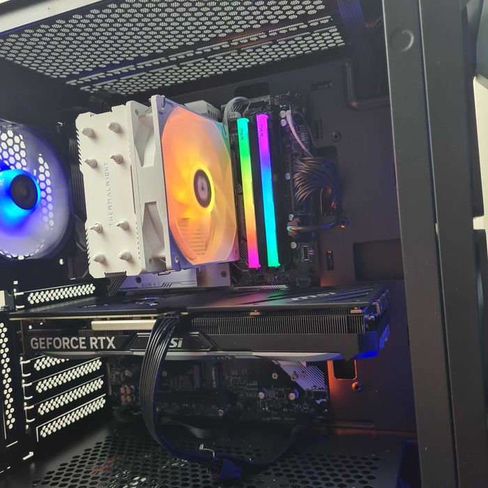 Геймърски Компютър! Ново! RTX 4070, Intel i5-13400F, 32GB RAM