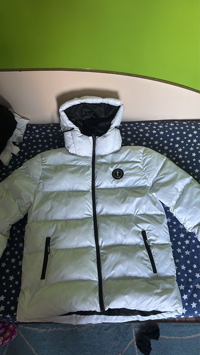 Trapstar бяло яке без забележки