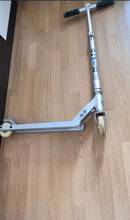 Тротинетка /Каскадьорски скутер MICRO XT STUNT MODEL/SWISS DESIGN