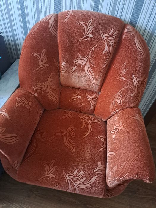 Продам два кресла от дивана