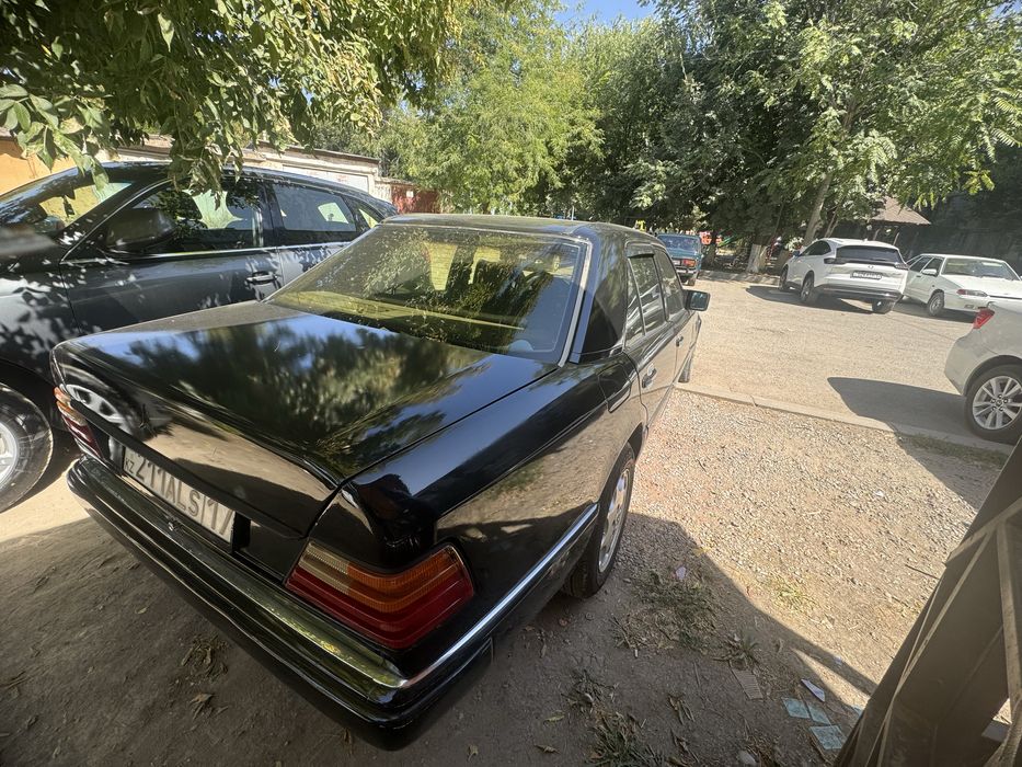 Мерседес w124 в нормальном состояние