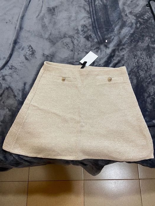 Дамска пола h&M.