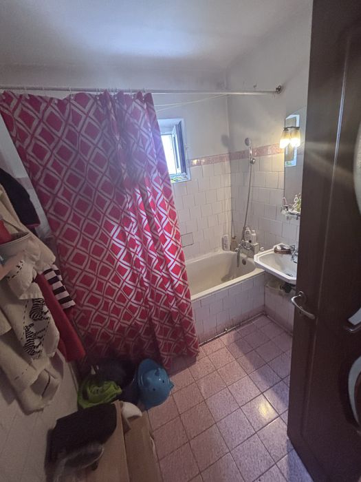 Vand apartament 2 cam decomandat, str. Dacia (zona Mall)- Targu-Jiu