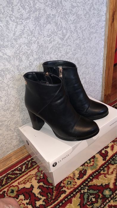 Продам ботильоны, в хорошем состоянии.