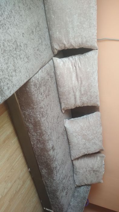 Диван для гостиной