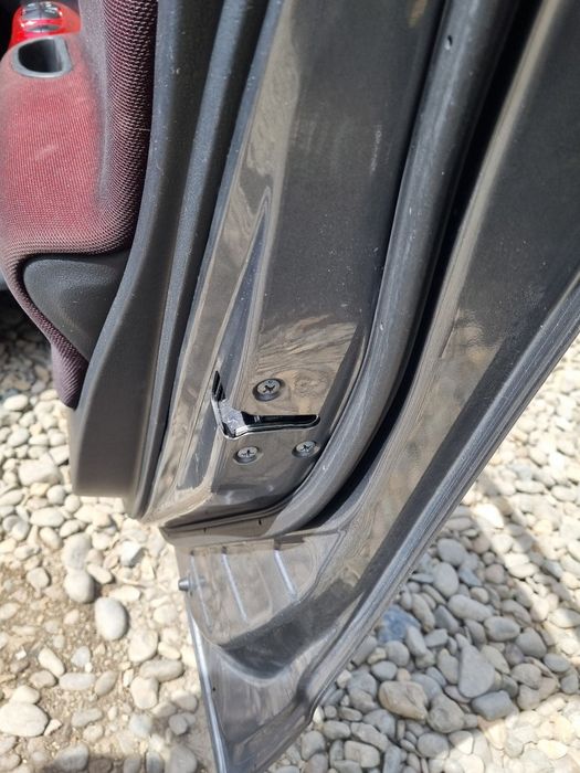 Usa Dreapta Fata Nissan Juke - SUV 4 Usi Gun Metallic Kad (1507)