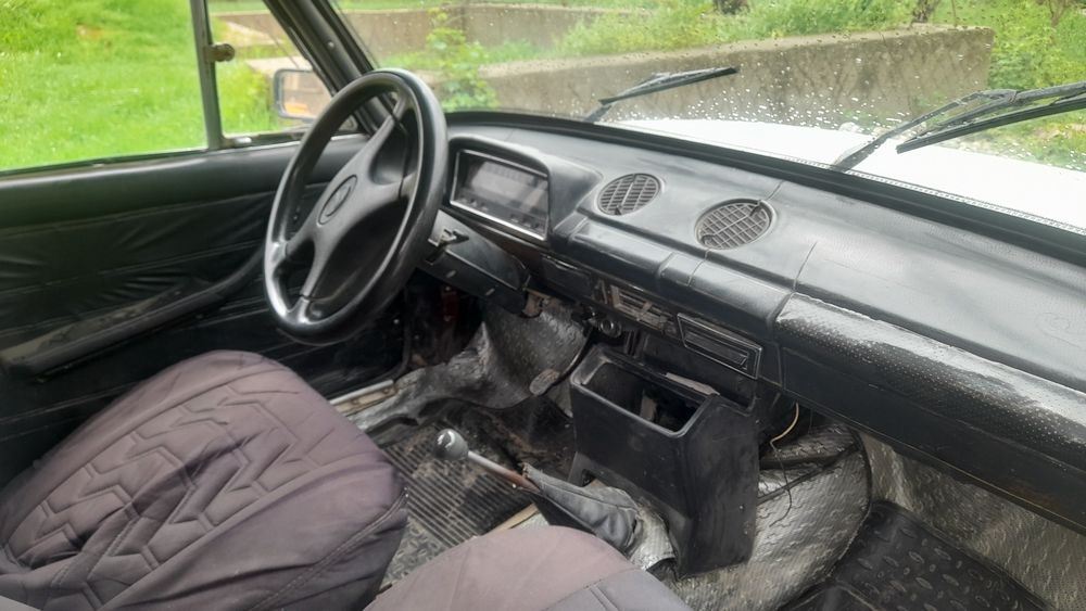 Jiguli 21011 Sotiladi