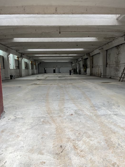 Închiriez hala industrială