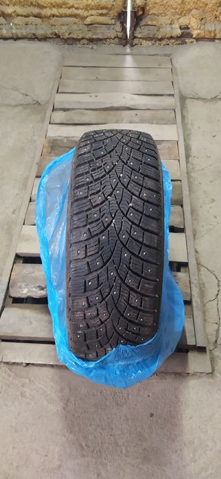 Срочно продам зимние шины
