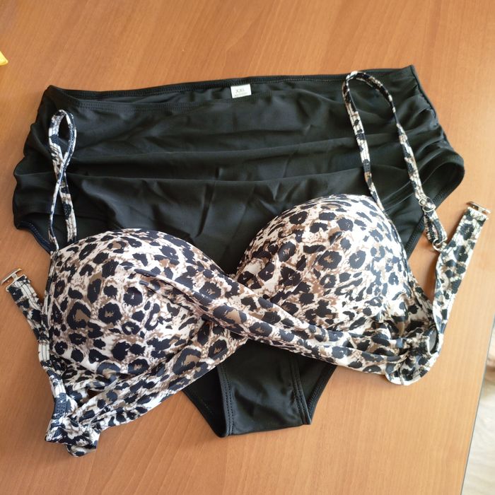 Продам купальник