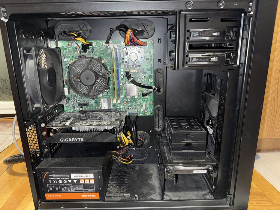 Pc intel i7 4790, 16gb ram, GTX 1650 4gb, ssd 250gb, hdd 500gb