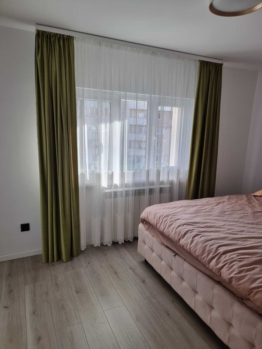 Draperii geamuri apartament