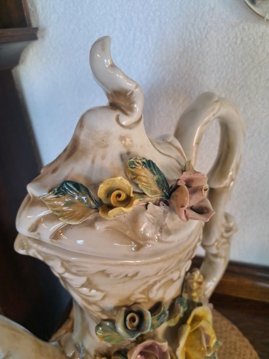 Capodimonte-огромна кана