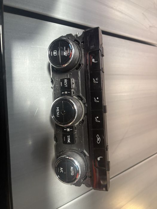 Skoda Kodiaq дисплей навигация/ километраж/ модул климатроник