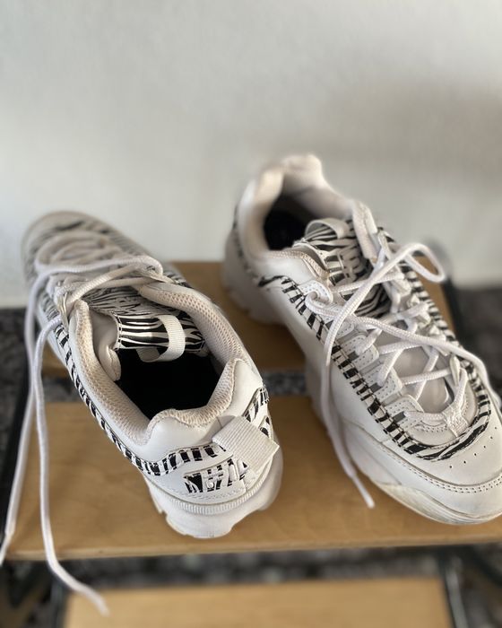 Сникърси FILA