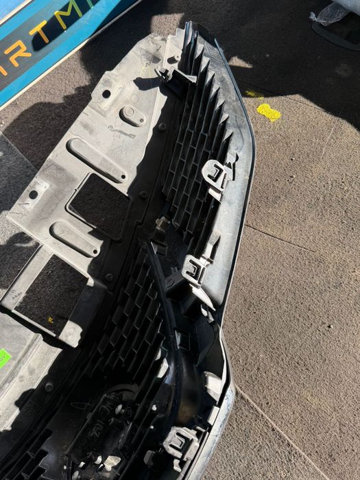 Решетка с отвор за камера  и камера за NISSAN QASHQAI J11