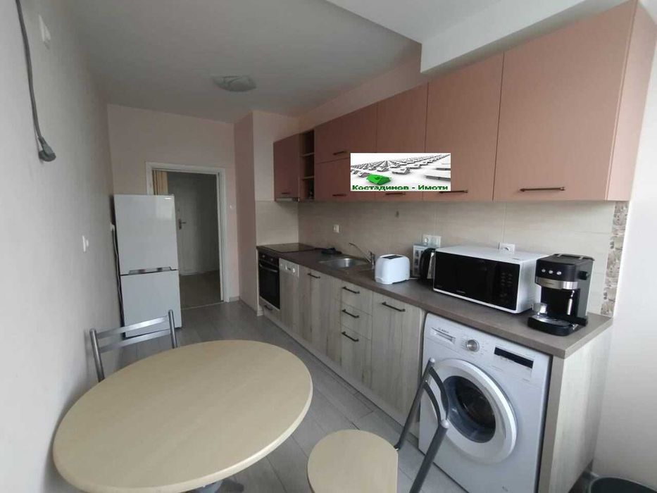 Дава се под наем Двустаен апартамент в Пловдив, Младежки Хълм - 76 кв.м за 590 € - Снимка #4