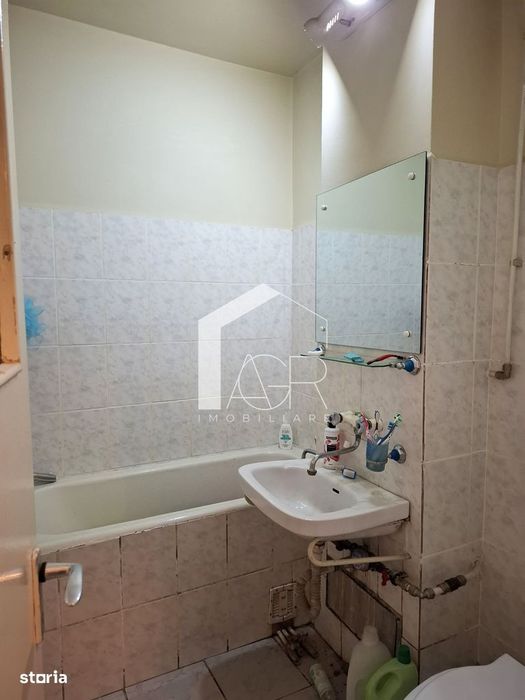 Apartament cu 4 camere, zona Nord