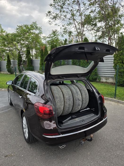 OpeL Astra J An 2012 ~ Euro 5 - Proprietar Cutie  Automata