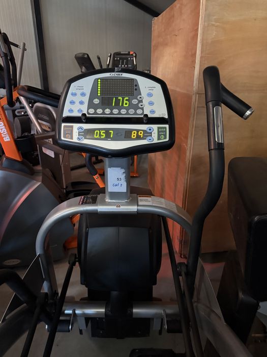 Arc trainers , bicicleta eliptica cu lift Cybex