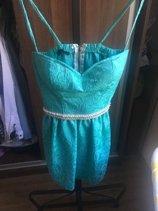 Rochie ocazie scurta cu talie spectaculoasa