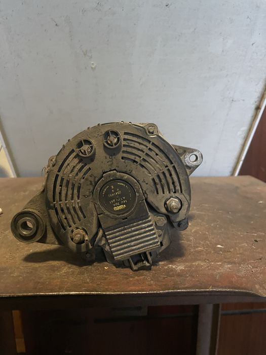 Динамо/алтернатор за волво/Volvo 440 1.8 i