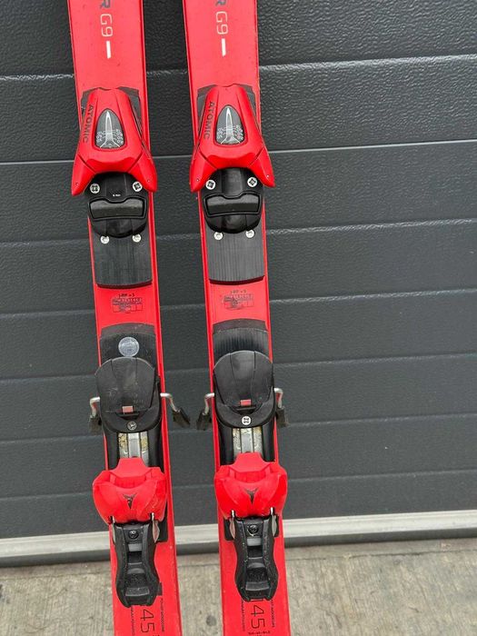 Schiuri Atomic Redster G9 Titanium Powered 145cm