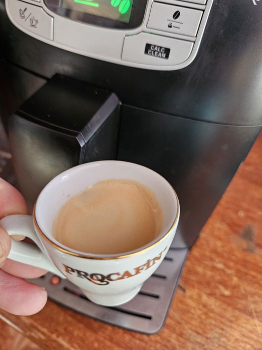 Автоматична кафемашина Saeco Intelia HD8751/11