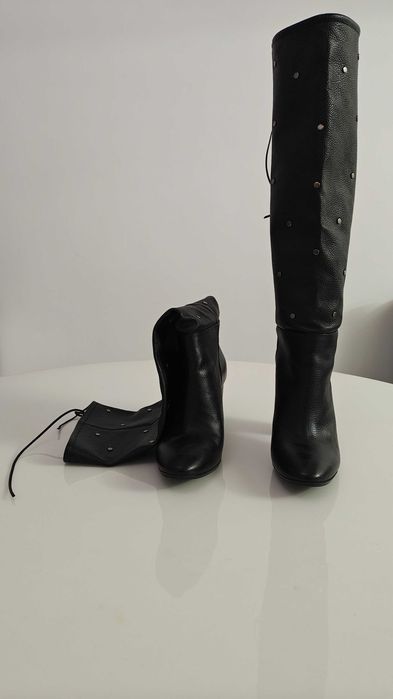 Екстравагантни ботуши от естествена кожа с метални капси