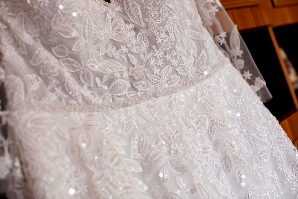 Rochie de mireasa model A-LINE