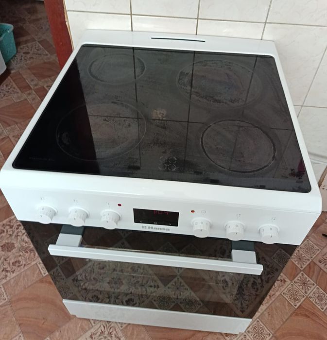 Продаю плиту Hansa