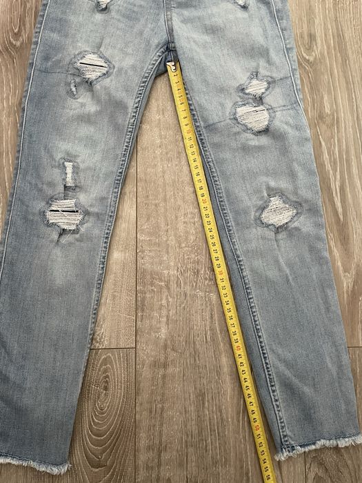 Pantaloni de jeans Abercrobie rupți pt.10-12 ani
