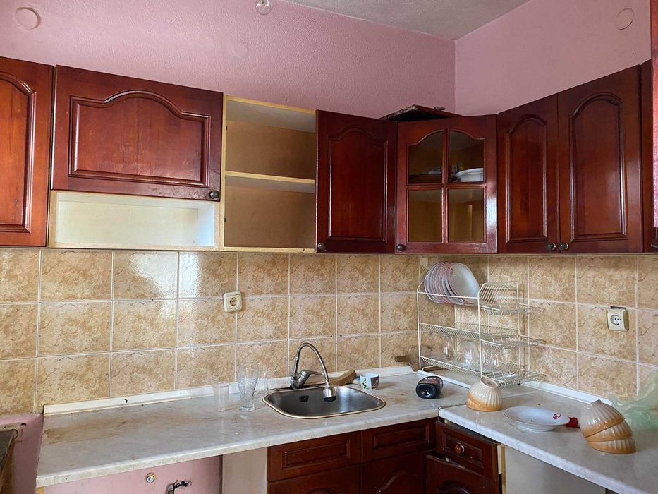 КЪЩА с РЗП 320 кв.м., двор 410 кв.м., град Сопот