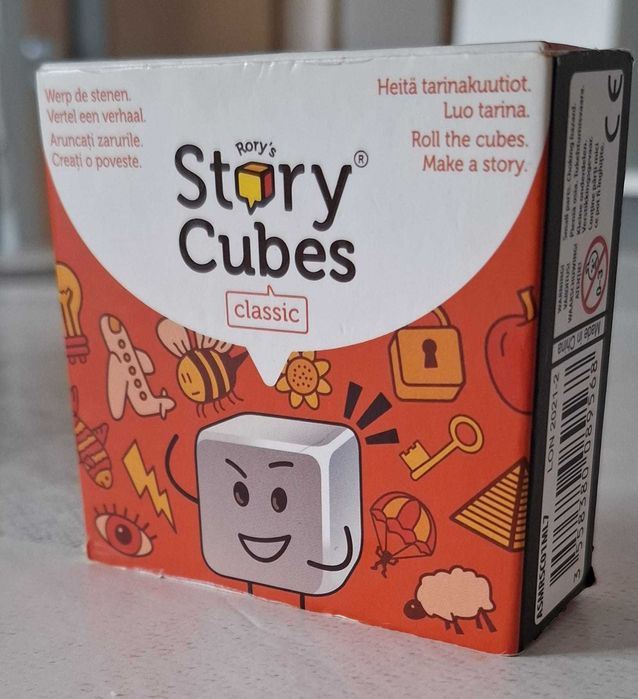 Joc Story Cubes.