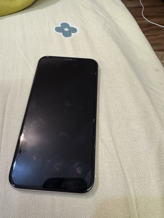 Iphone 11 продам
