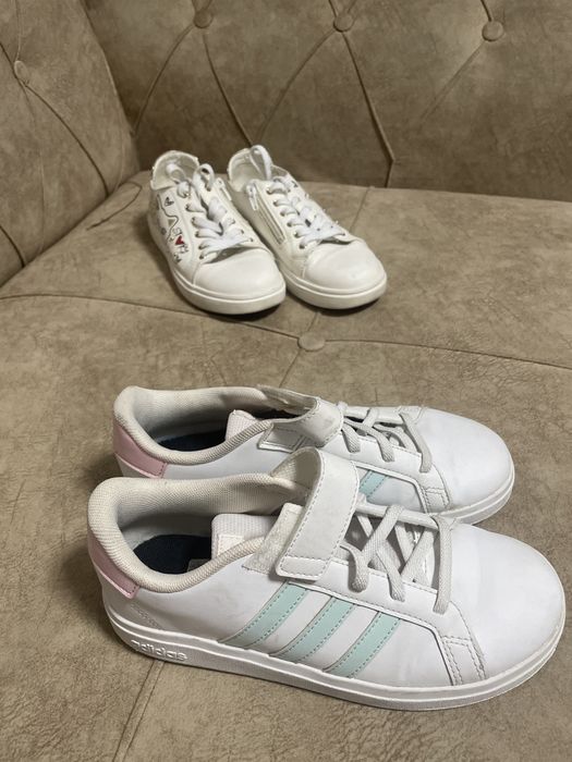 Продам детскую обувь