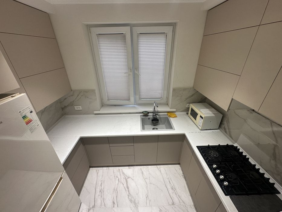 3-комнатная квартира 70 м² с ремонтом неоклассика, Ц-4,