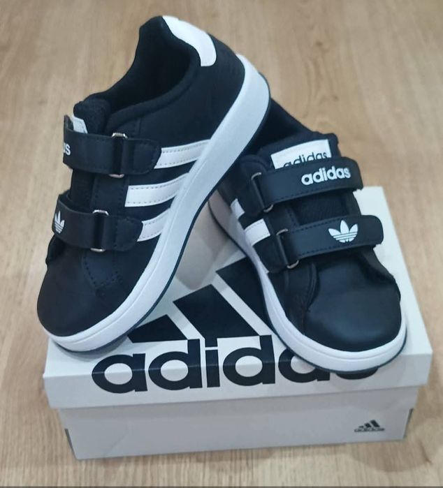 Нови детски маратонки Adidas