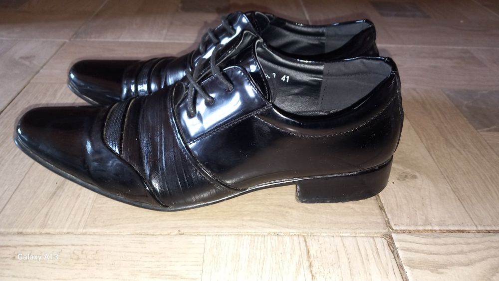 Pantofi negri de lac barbati nr 41